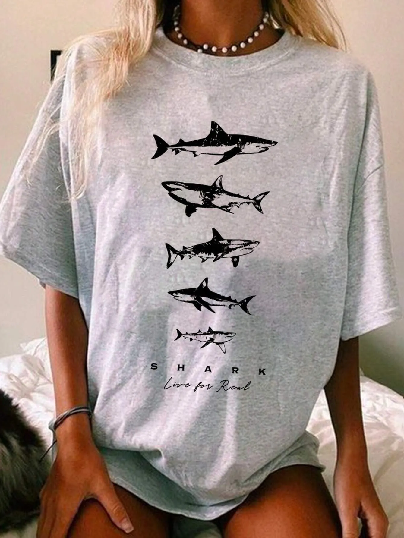 Ezwear Oversized T-Shirts Casual Simple Shark Print Light Floral Grey
